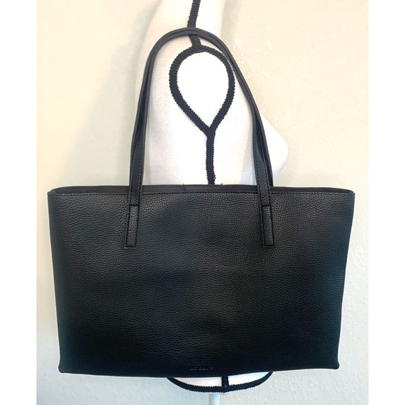 Vince Camuto NWOT black & Gray 100% leather tote 18x12” - Picture 2 of 4